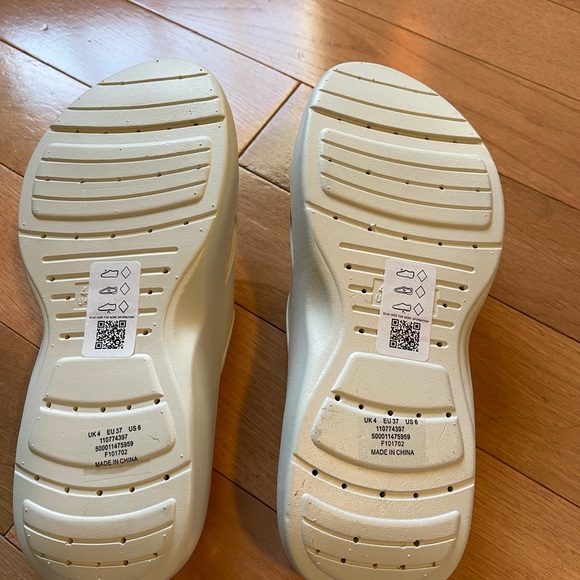 ASOS slides - Picture 2 of 2